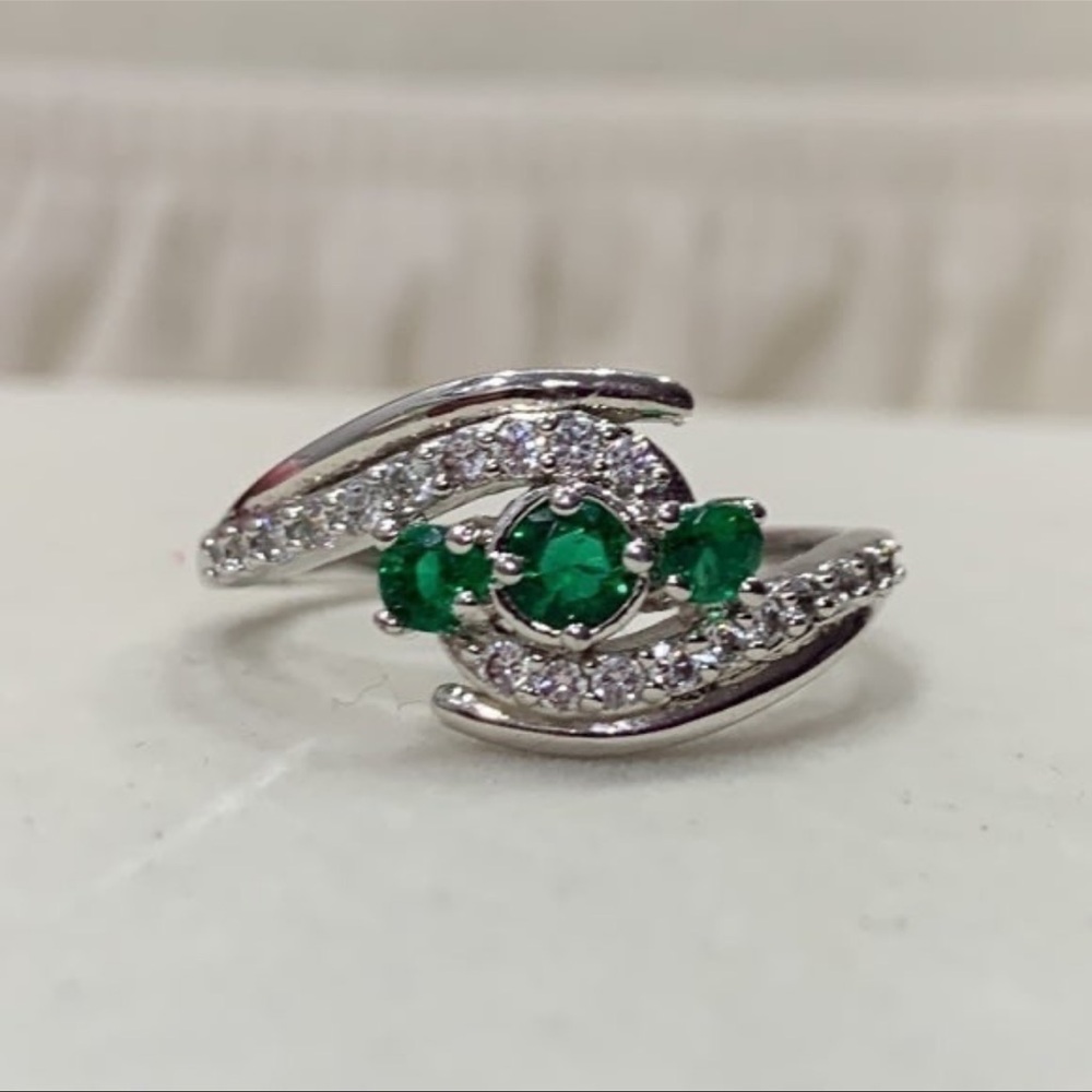 Fragrant Jewels Ring - Size 8.5 - Picture 3 of 7